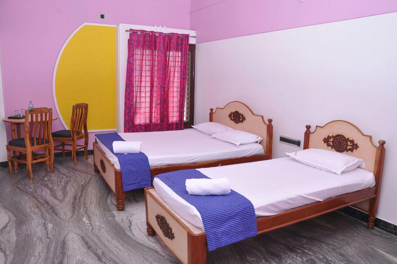 Arunaalaya Residency Hotel Tiruvannāmalai Esterno foto